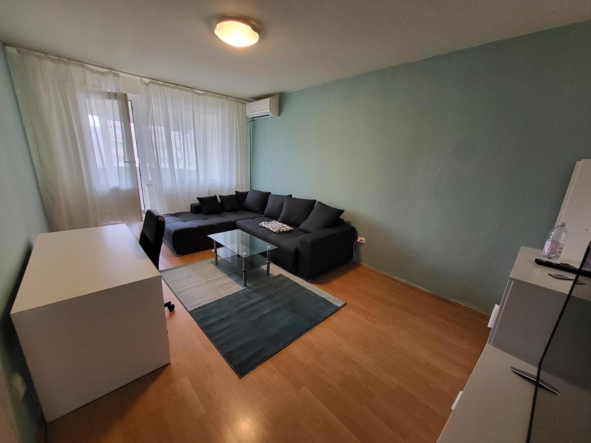 Apartment Cloud Nine Militari Gorjului Bucharest